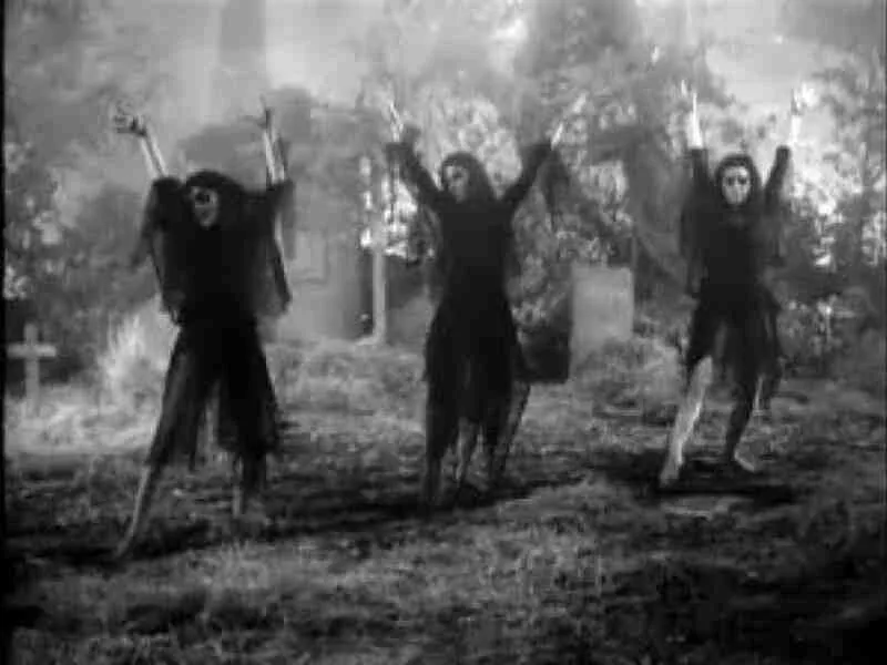 Strigoi, Vrykolakas și Upir: Mitologie Comparată a Vampirilor Est-Europeni